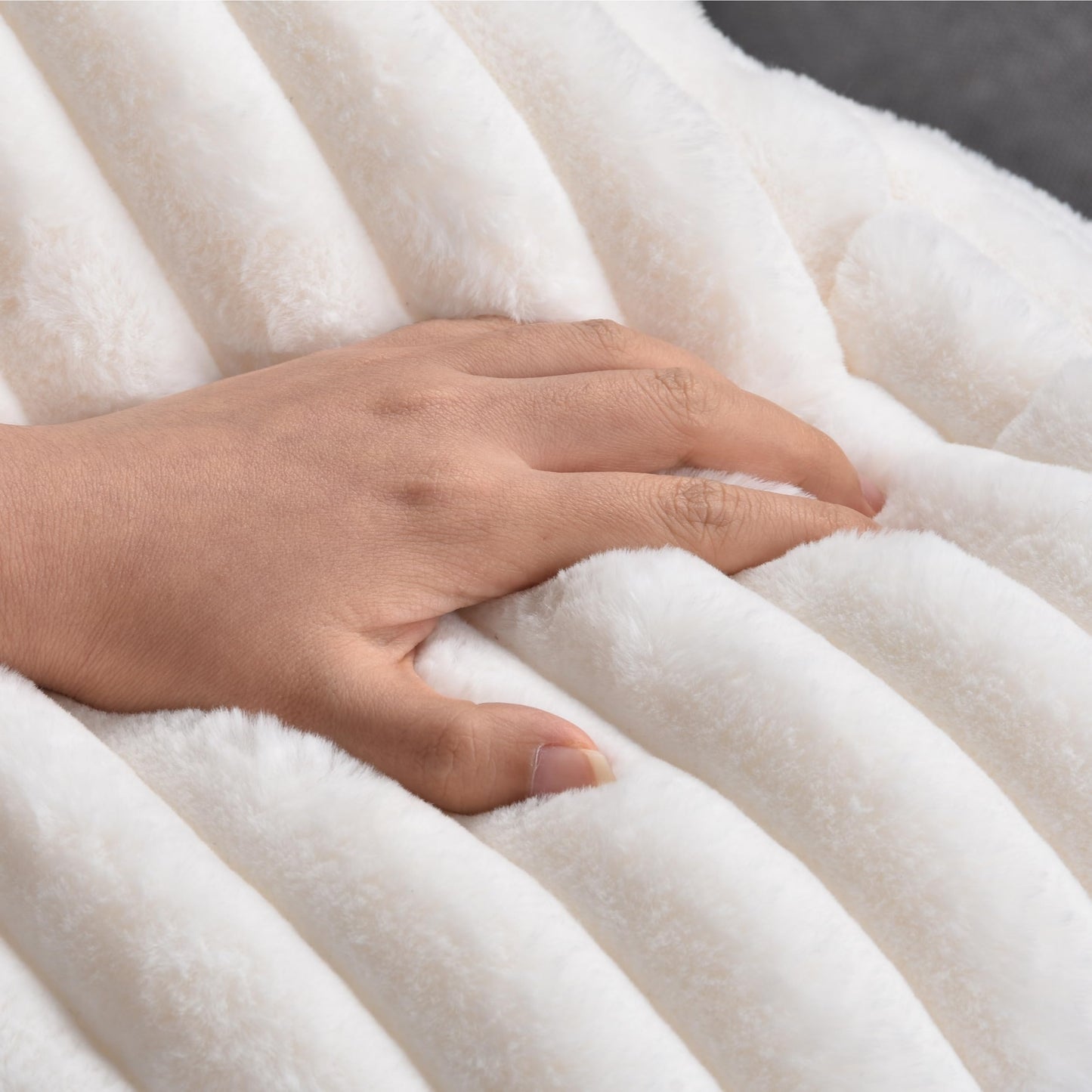 bananair - 3 Seater Sofa with Ribbed Faux Fur - Soft & Comfortable - Foam & Fibre Padding - Innovative Modular Design, Easily Transforms into 2 Detachable Bean Bags (White)
